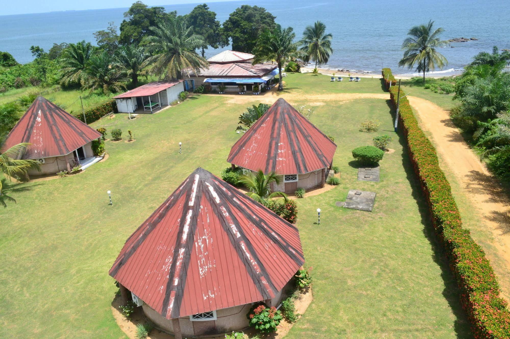 Adrien Beach Hotel Kribi Exterior foto