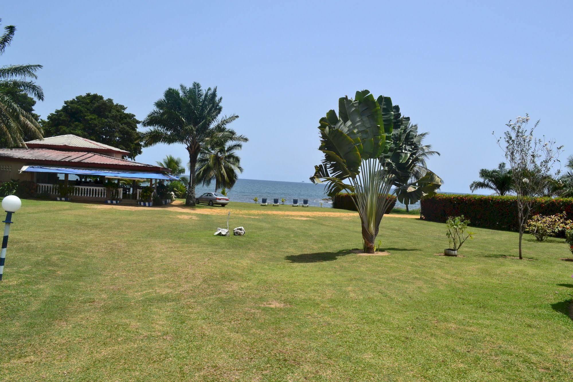 Adrien Beach Hotel Kribi Exterior foto